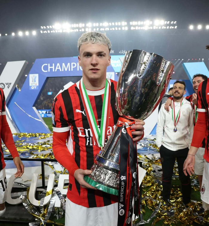 开云APP-希门尼斯专访：感谢米兰但曾因未获信任离队，现专注伯恩茅斯|AC米兰|阿尔瓦罗-希门尼斯|皇家马德里|俱乐部|阿莱格里_新浪体育_新浪新闻